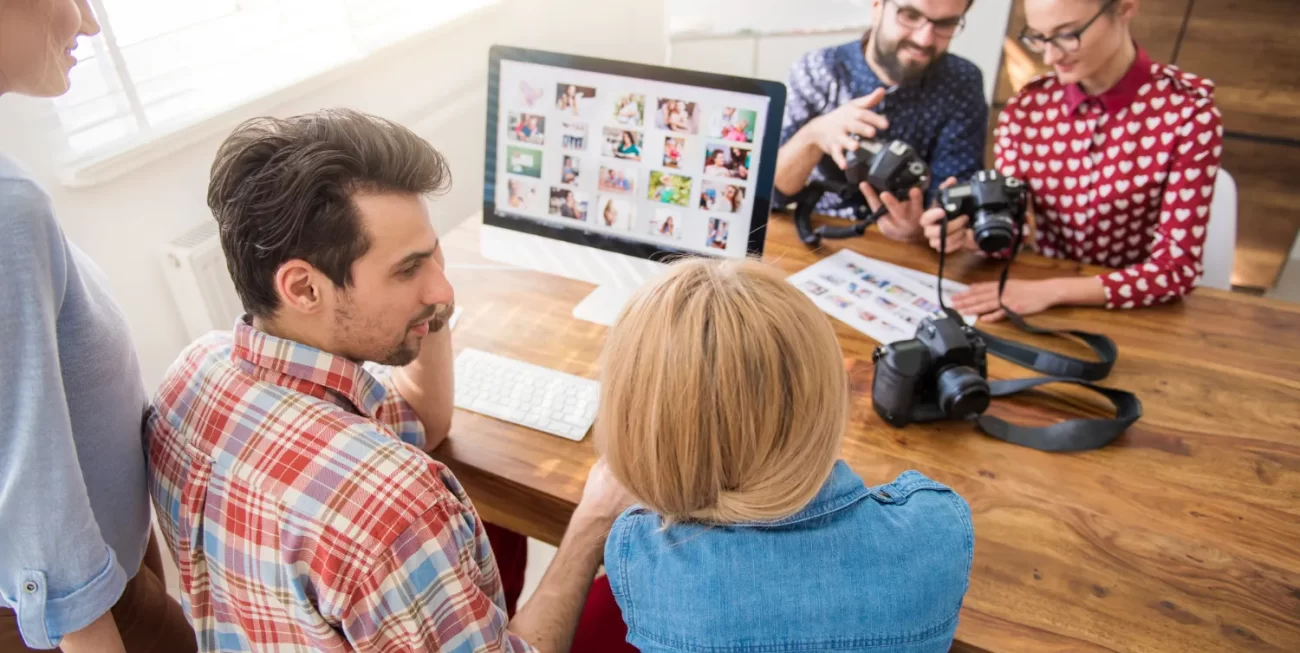 Esta empresa nace de la necesidad de dar un paso adelante como asesoría, y dar un valor todos esas personas que necesiten de nuestros servicios, desde llevar la gestión fiscal de un autónomo, la contabilidad de una empresa, o hacer la declaración de la renta de cualquier contribuyente.